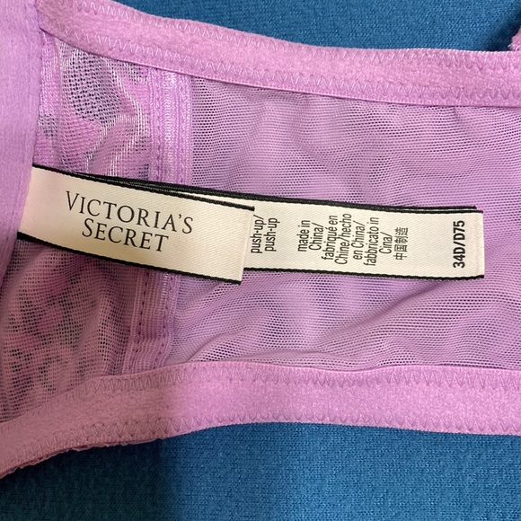 New very sexy pinky Victoria’s Secret lace push up bra with adjustable straps - Picture 12 of 12